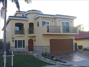 5 inch OG With Round Downspouts, Irvine CA